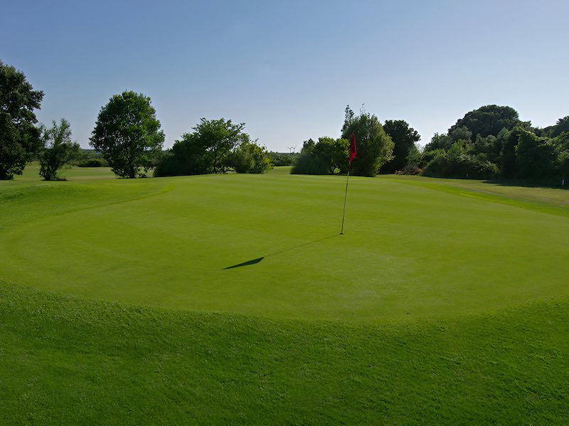 Golf de Saint Martin de Crau Golf de Saint Donat